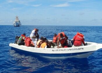 Guardia Costera devuelve a 60 migrantes a República Dominicana