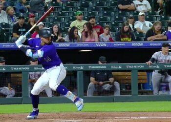 Tovar impulsa el futuro de los Rockies con una temporada histórica