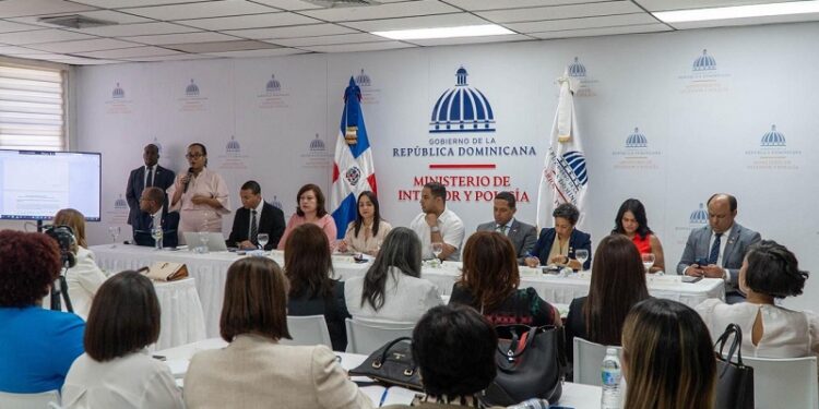 Faride Raful llama a gobernadoras a sumarse a trabajar por la paz y la seguridad ciudadana