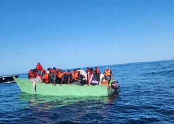 Guardia Costera repatria a Haití 182 migrantes