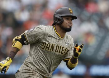 Más hits para Luis Arráez… y todavía nada que se poncha