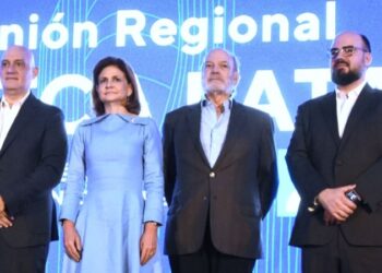 Pável Isa Contreras destaca escenario macroeconómico ideal del país