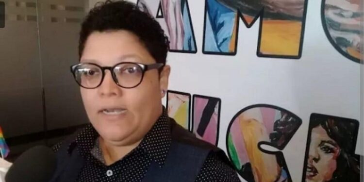 Activista Rosanna Marzán denuncia atropello a grupo de personas comunidad LGBTIQ+