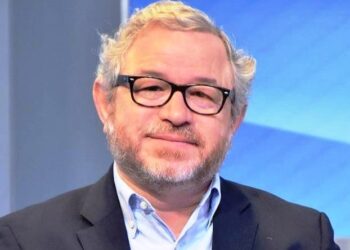 La clase media es el segmento más afectado con el paquete fiscal, advierte Guarcocuya Félix