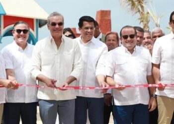 Abinader inaugura segunda fase del puerto Cabo Rojo