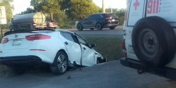 Un accidente en Monseñor Nouel afecta a 16 personas