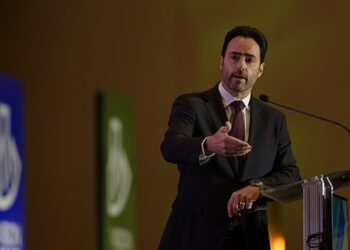 Candidatos puertorriqueños a la gobernación exponen sus propuestas de desarrollo