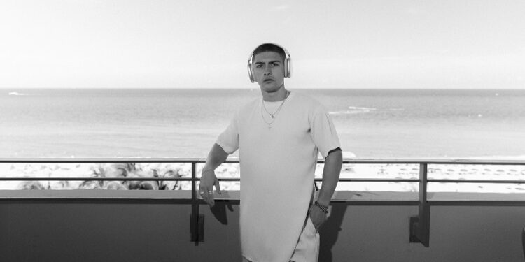 Alex Ponce presenta su álbum «Ruido, El Silencio y Yo»