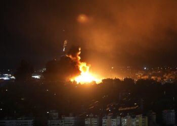 Masivo ataque de Israel contra Beirut, que sería mayor que el que asesinó a Nasrallah (VIDEO)