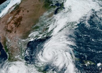 Exhorta en Florida a apresurar preparativos ante amenaza del huracán Milton