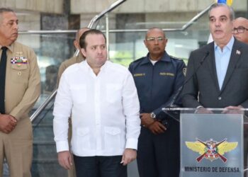 Gobierno acuerda repatriar hasta 10,000 migrantes por semana