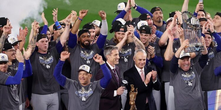 Remontada, “los Hernández”, Buehler y por Fernando… L.A. campeón