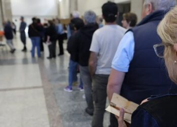 Proyecciones indican que habrá segunda vuelta de elecciones presidenciales en Uruguay