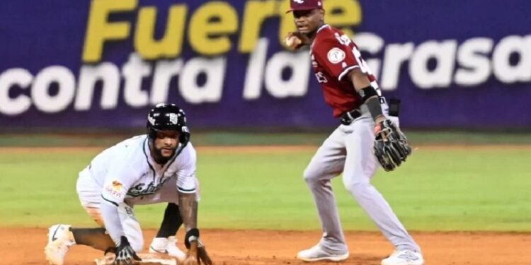 Los Gigantes ganan por segunda noche corrida al vencer a las Estrellas y están a medio del cuarto
