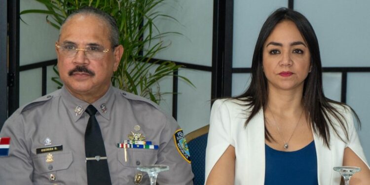 Ministra de Interior y Policía reafirma compromiso con la Reforma Policial