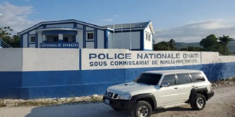 Pandilla armada ejecuta a 20 personas durante asedio a Pont-Sondé, Haití