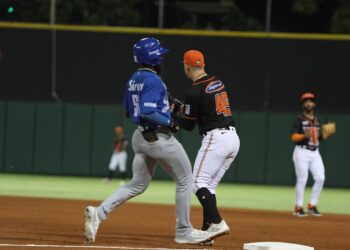 Licey gana en el Corral para dividir mini serie con Toros