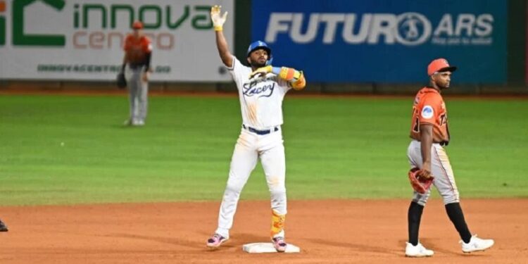 Liover Peguero decide el sexto triunfo en línea del Licey