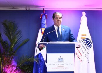 Victor Atallah: «Es prioridad  fortalecer los servicios oncológicos y promover políticas públicas contra el cáncer de mama»