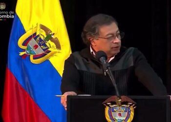 Petro insta al pueblo colombiano a movilizarse contra Golpe de Estado
