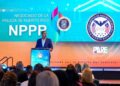 Pierluisi resalta la urgencia de combatir la violencia económica en simposio sobre violencia de género