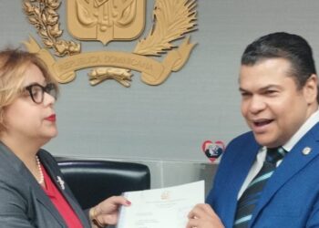 Tobías Crespo reintroduce proyecto de la nueva Ley General de las TIC´S