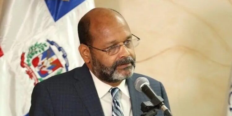 Viceministro de Asuntos Migratorios advierte sobre presiones para otorgar nacionalidad de manera irregular