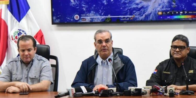 Presidente Abinader convoca reunión de organismos de emergencia en el COE