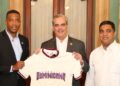 Presidente Abinader recibe al equipo de béisbol que representará al país en torneo Premier 12, en China Taipei