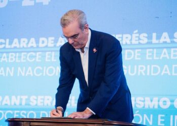 Presidente Abinader presenta Pacto Nacional por la Seguridad Vial para involucrar a sectores de la sociedad