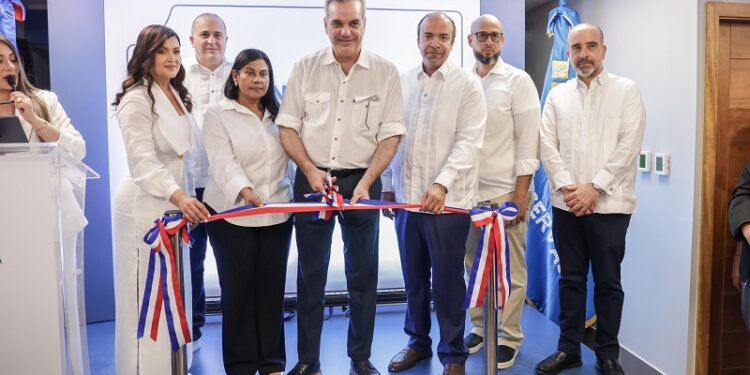 Presidente Abinader inauguró cuarta oficina de Banreservas en María Trinidad Sánchez