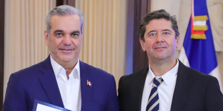 Abinader reitera compromiso con la transparencia y la lucha contra la corrupción