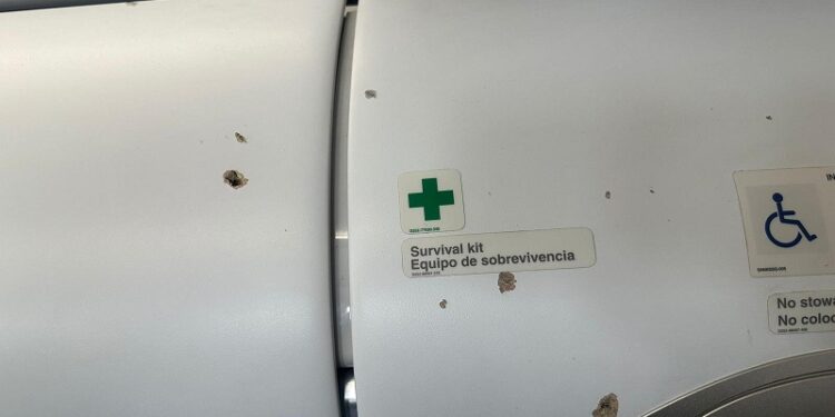 Presidente Abinader califica de acto terrorista, ataque a tiros a un avión de Spirit Airlines en Haití