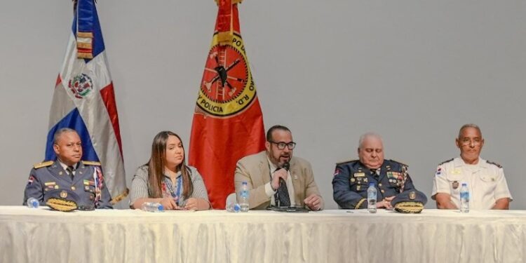 Ministerio de Interior y Policía establece Dirección de Bomberos para fortalecer la capacidad de respuesta