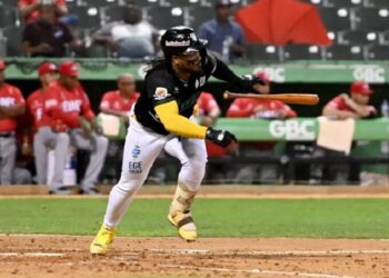 Bañuelos empuja tres carreras y extienden cadena negativa de los Gigantes