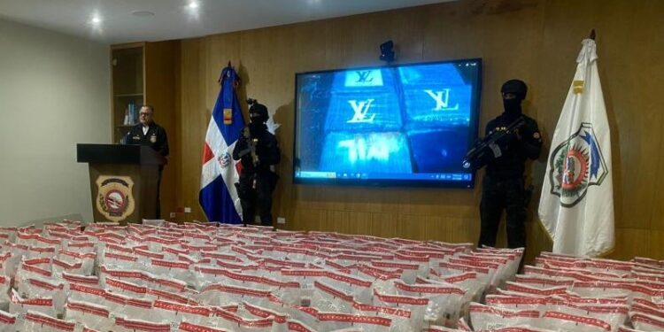 Decomisan 2.2 toneladas de cocaína en el Puerto Multimodal Caucedo
