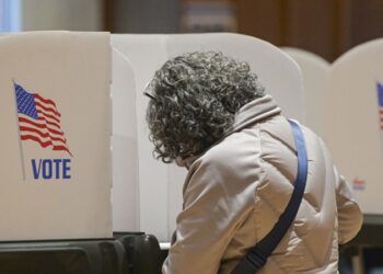 Llegan los primeros resultados de las presidenciales en EE.UU.