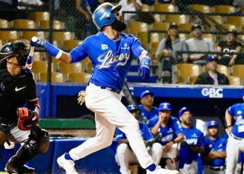 Bonifacio hace historia; Licey remonta sobre Gigantes