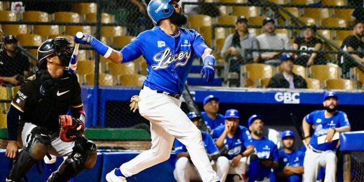 Bonifacio hace historia; Licey remonta sobre Gigantes