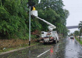 Activas brigadas de las distribuidoras de electricidad ante incidencias de lluvias