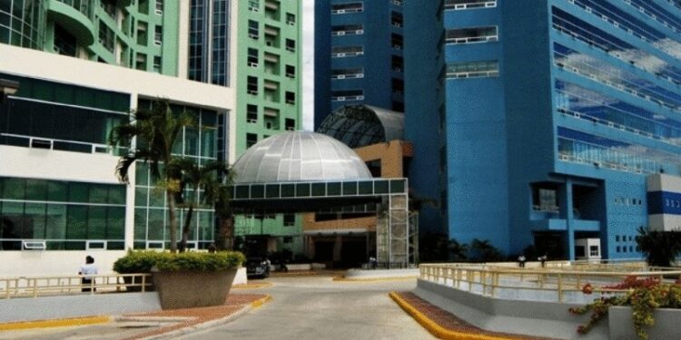Curan primer paciente con enfermedad de Parkinson en el HOMS