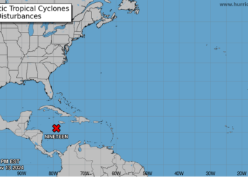 Avión Cazahuracanes investigará el área de baja presión (AL99)