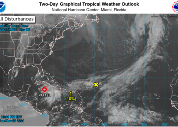 Tormenta Rafael sigue fortaleciéndose a medida que se dirige a las Islas Caimán