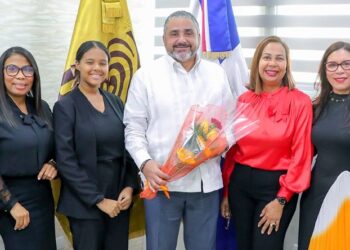 JCE recibe representantes del Colectivo Femenino Internacional para la Democracia