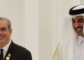 Presidente Abinader se reúne con emir de Qatar
