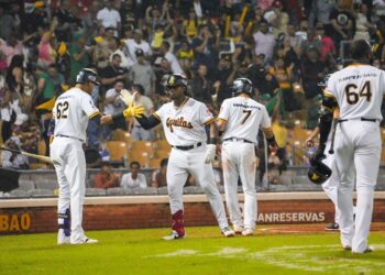 Águilas derrotan a las Estrellas y vuelan del último lugar a la cima