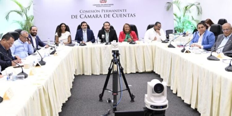 Comisión de diputados entrevistó este lunes a 36 postulantes a la Cámara de Cuentas