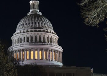 Cámara de Representantes de EE.UU. aprueba proyecto para evitar cierre del Gobierno