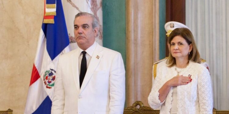Presidente Abinader recibe cartas credenciales de siete nuevos embajadores