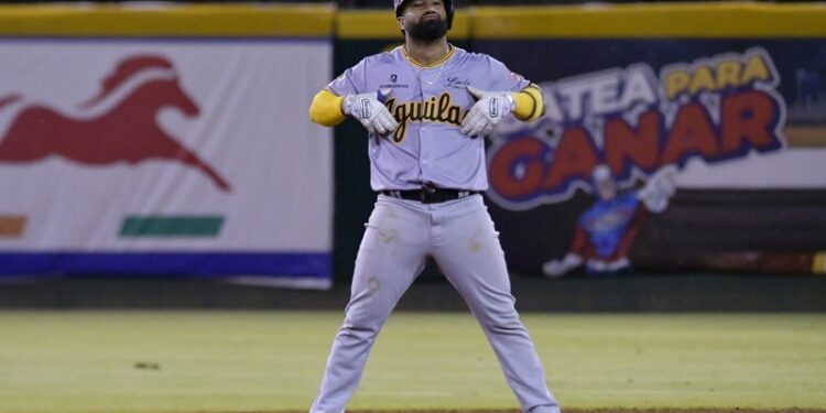 Águilas escalan al tercer puesto tras derrotar a Gigantes